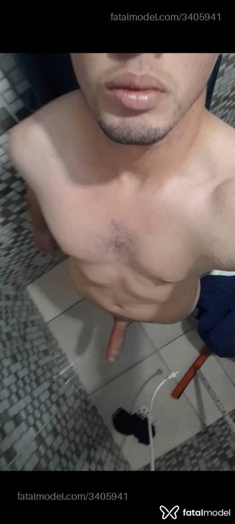 Acompanhante homem loira (o) de olhos castanhos em Curitiba - Aparecido