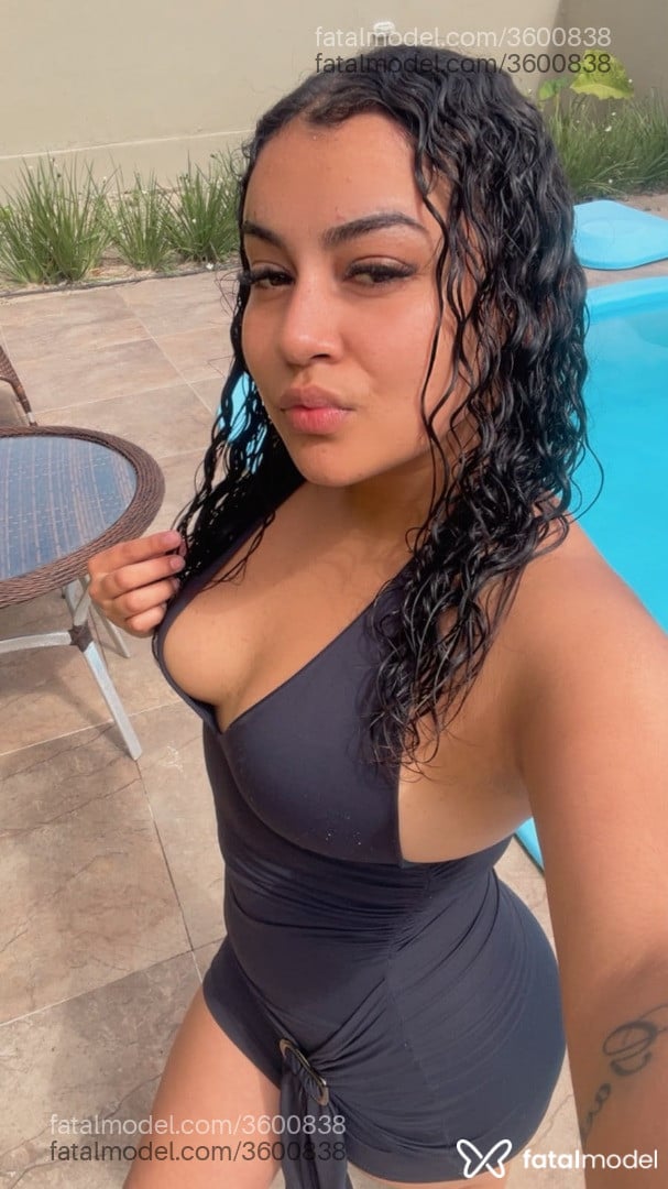 Acompanhante mulher morena (o) de olhos castanhos - Keka