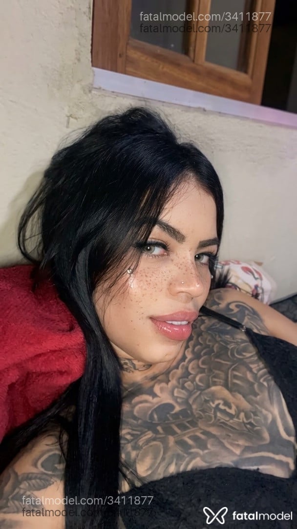 Acompanhante mulher morena (o) de olhos mel - Lauren