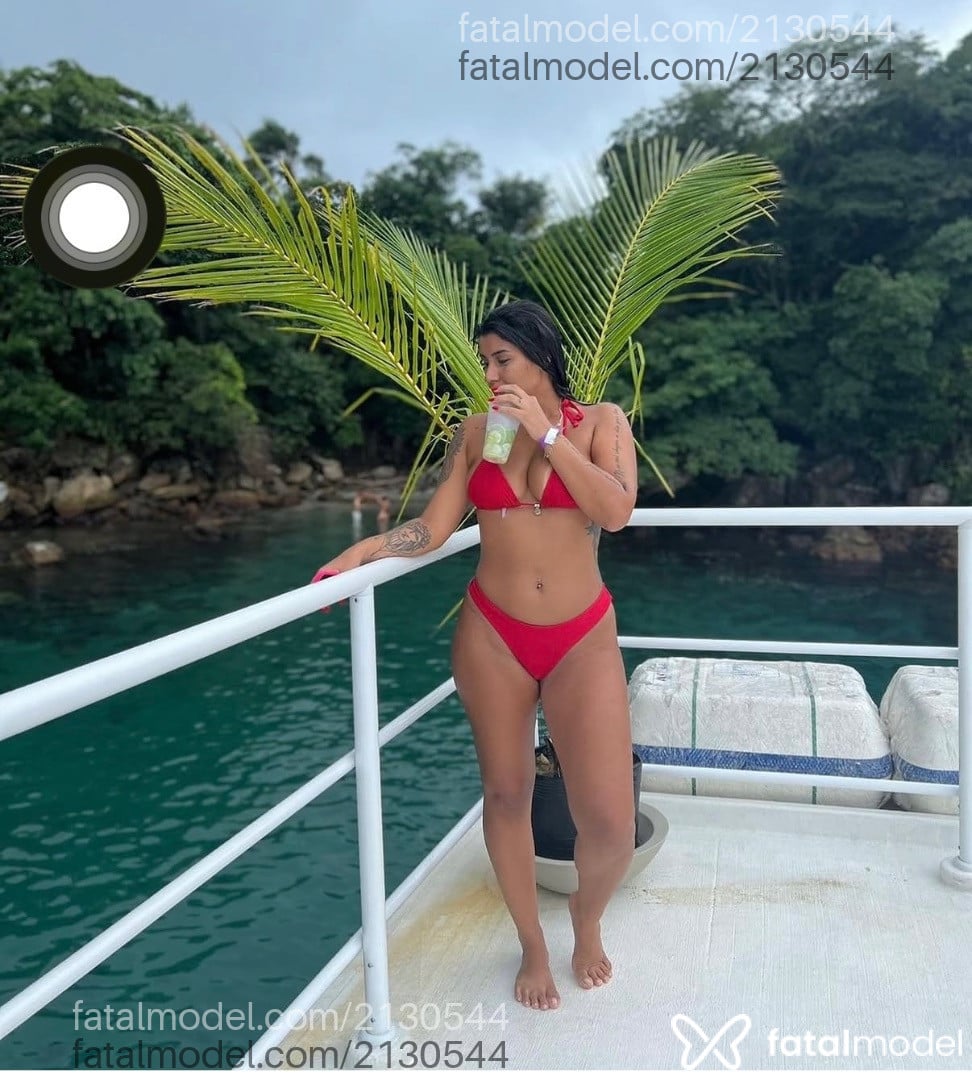 Acompanhante mulher morena (o) de olhos pretos - Mirella