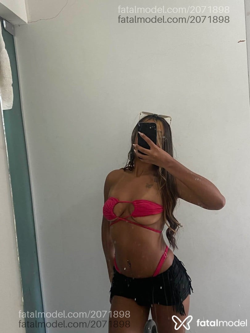 Acompanhante mulher morena (o) de olhos castanhos - Rafah