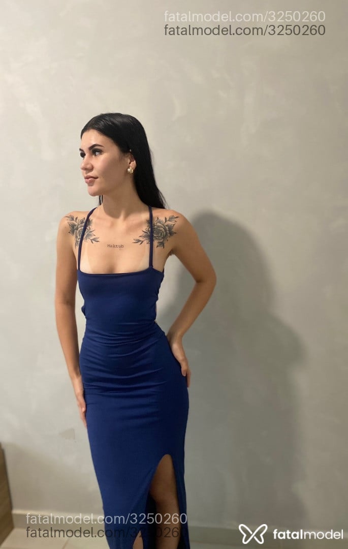 Acompanhante mulher morena (o) de olhos castanhos - Karolina