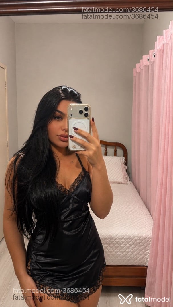 Acompanhante mulher morena (o) de olhos castanhos - Serena