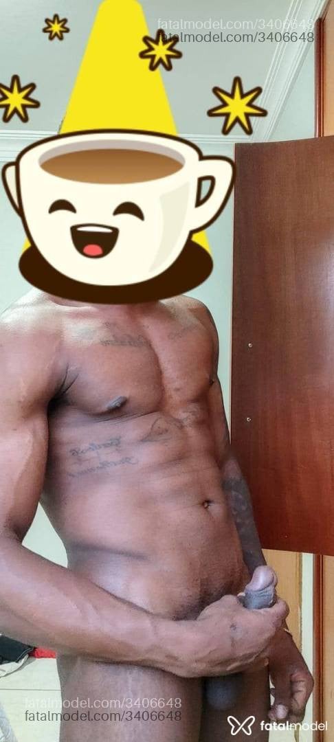 Acompanhante homem sem cabelo de olhos mel em Uberlândia - Latrell