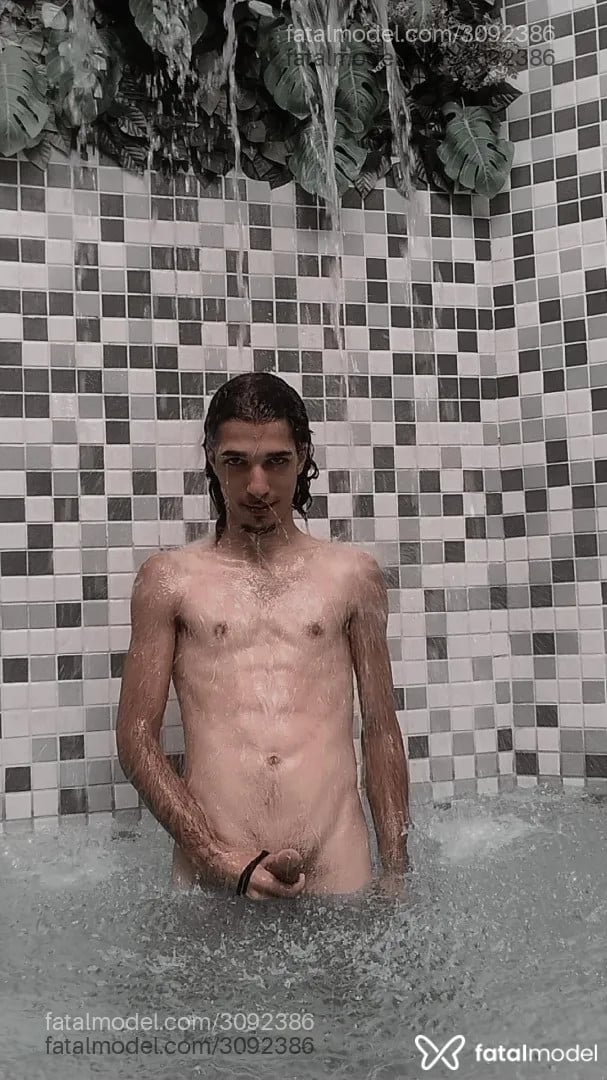Acompanhante homem com cabelo castanho de olhos castanhos - Cabelinho Cuckold