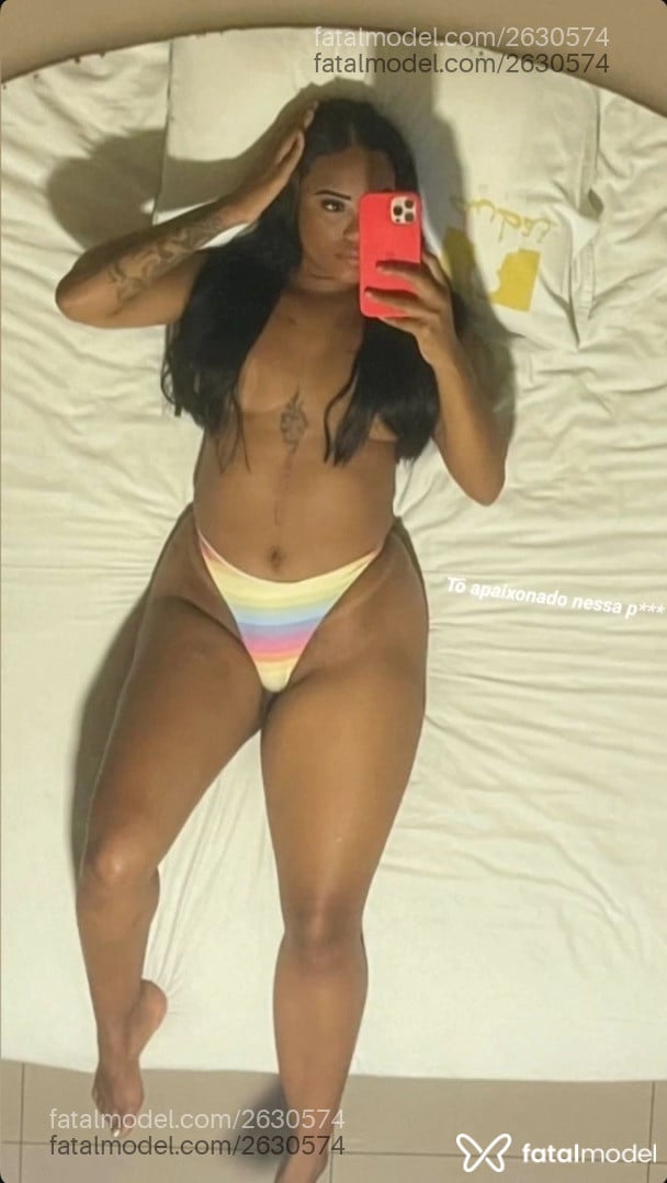 Acompanhante mulher morena (o) de olhos castanhos - Lalay
