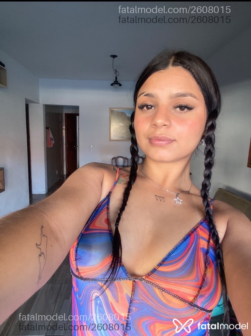 Acompanhante mulher morena (o) de olhos castanhos - Jordana Maya