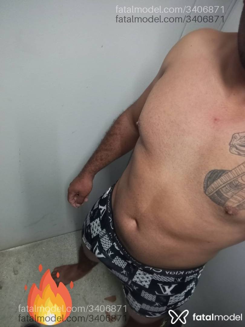 Acompanhante homem com cabelo grisalho de olhos pretos em Vitória da Conquista - Lucas Alencar