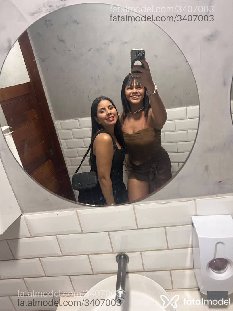 Acompanhante mulher morena (o) de olhos pretos - Dedeza