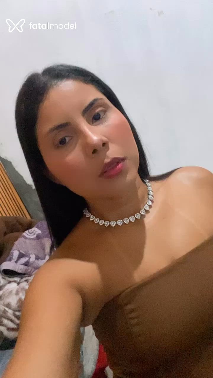 Acompanhante mulher morena (o) de olhos pretos - Dedeza Acompanhante mulher morena (o) de olhos pretos - Dedeza