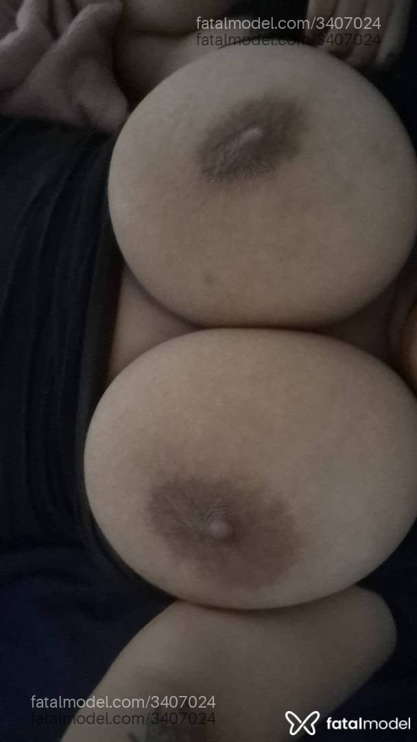 Acompanhante mulher morena (o) de olhos castanhos em Goiânia - Nanoufrance