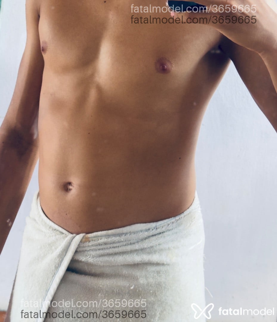 Acompanhante homem morena (o) de olhos castanhos - Nunes