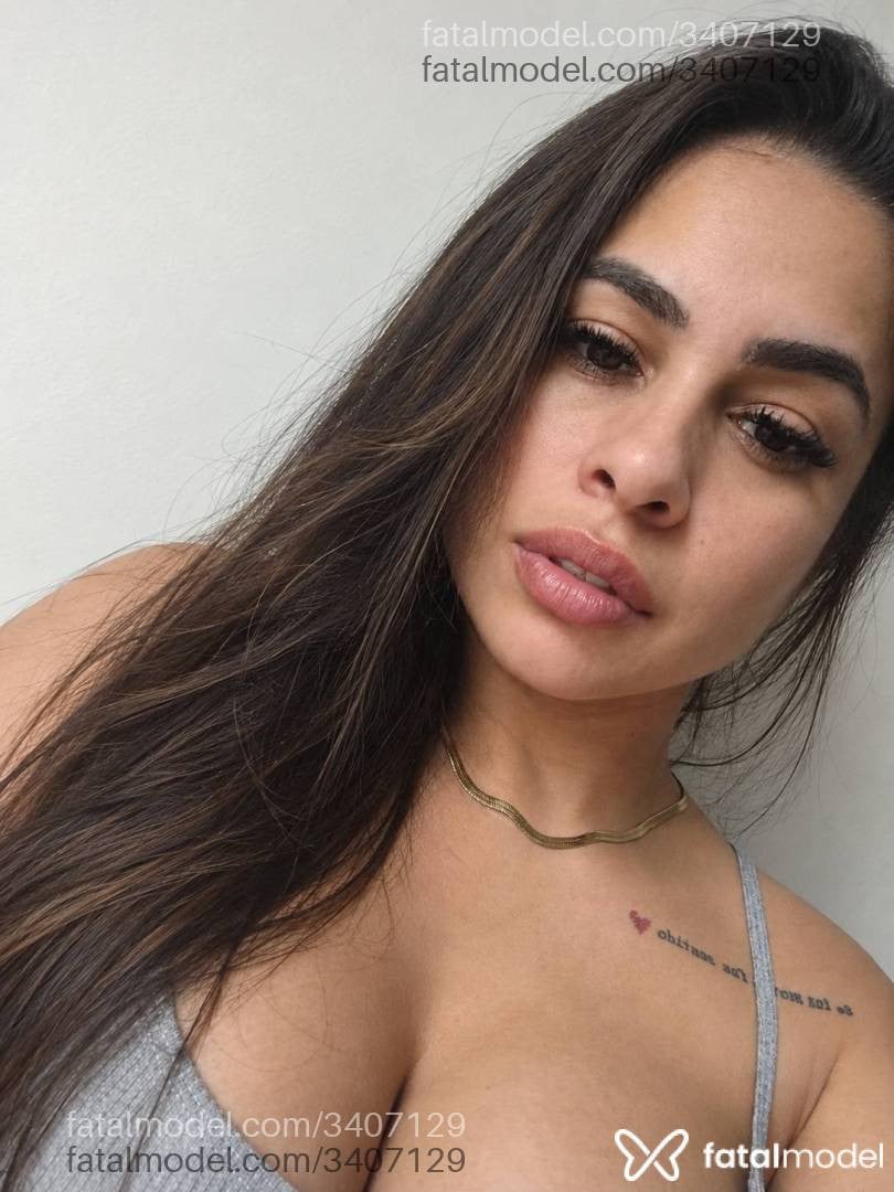 Acompanhante mulher morena (o) de olhos castanhos - Maria Eduarda