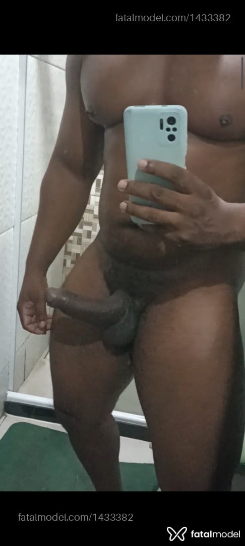 Acompanhante homem morena (o) de olhos castanhos - Jhemesom