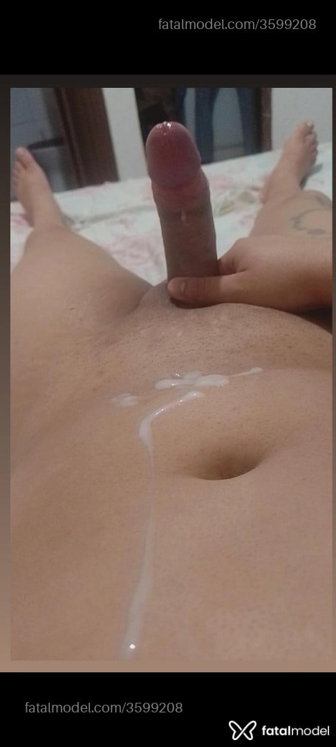 Acompanhante mulher trans com cabelo castanho de olhos castanhos - Maria Eduarda
