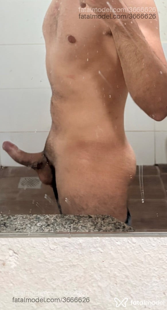 Acompanhante homem com cabelo grisalho de olhos castanhos - Pedrin Passx