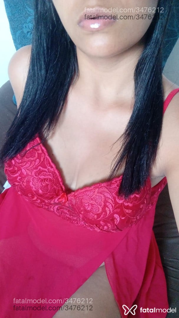 Acompanhante mulher morena (o) de olhos castanhos - Bombomzinho