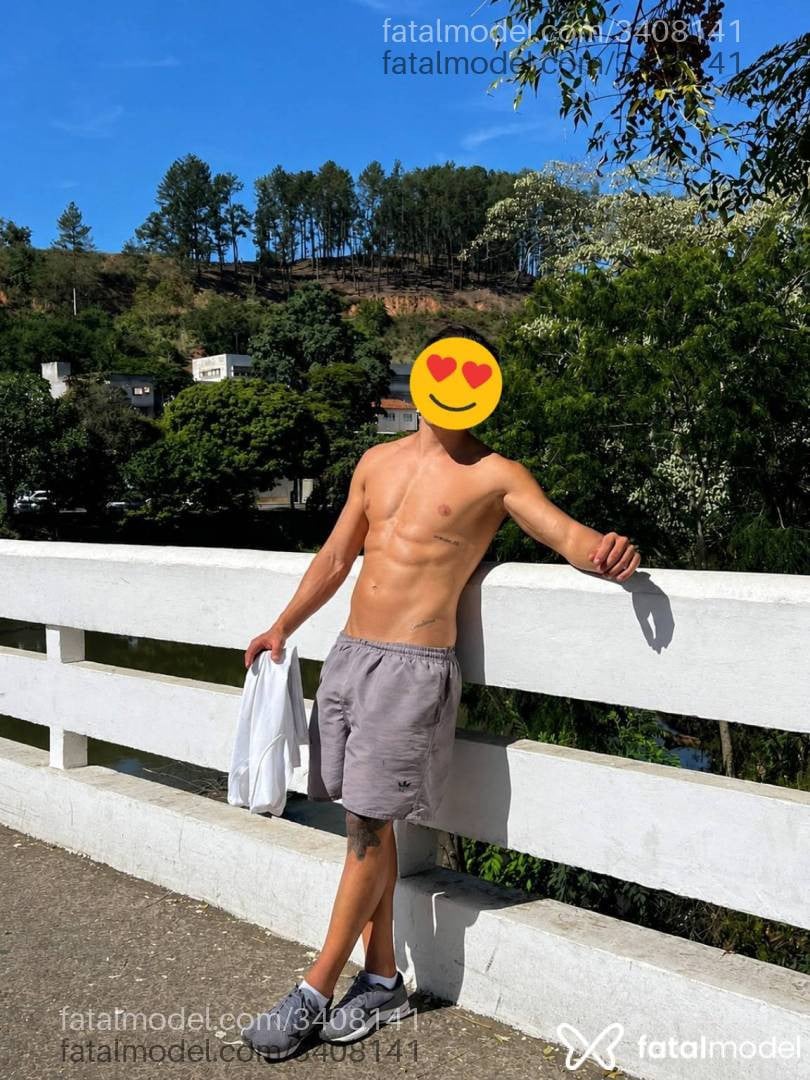 Acompanhante homem com cabelo castanho de olhos castanhos em Belo Horizonte - Luan prime