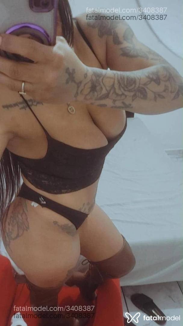 Acompanhante mulher morena (o) de olhos mel - Cindy