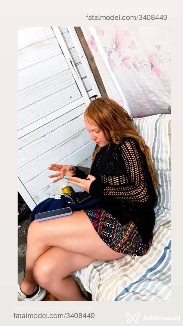 Acompanhante mulher trans ruiva (o) de olhos verdes - Polaca