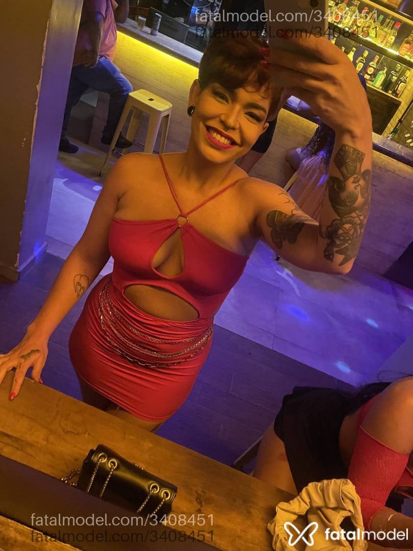 Acompanhante mulher morena (o) de olhos castanhos - Amanda