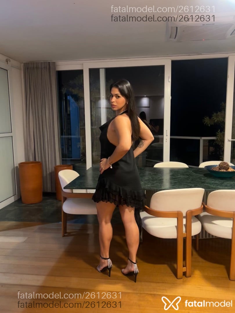Acompanhante mulher morena (o) de olhos pretos - Priscila