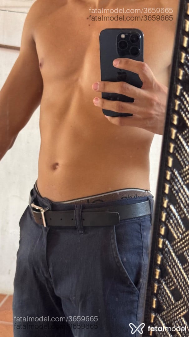 Acompanhante homem morena (o) de olhos castanhos - Nunes
