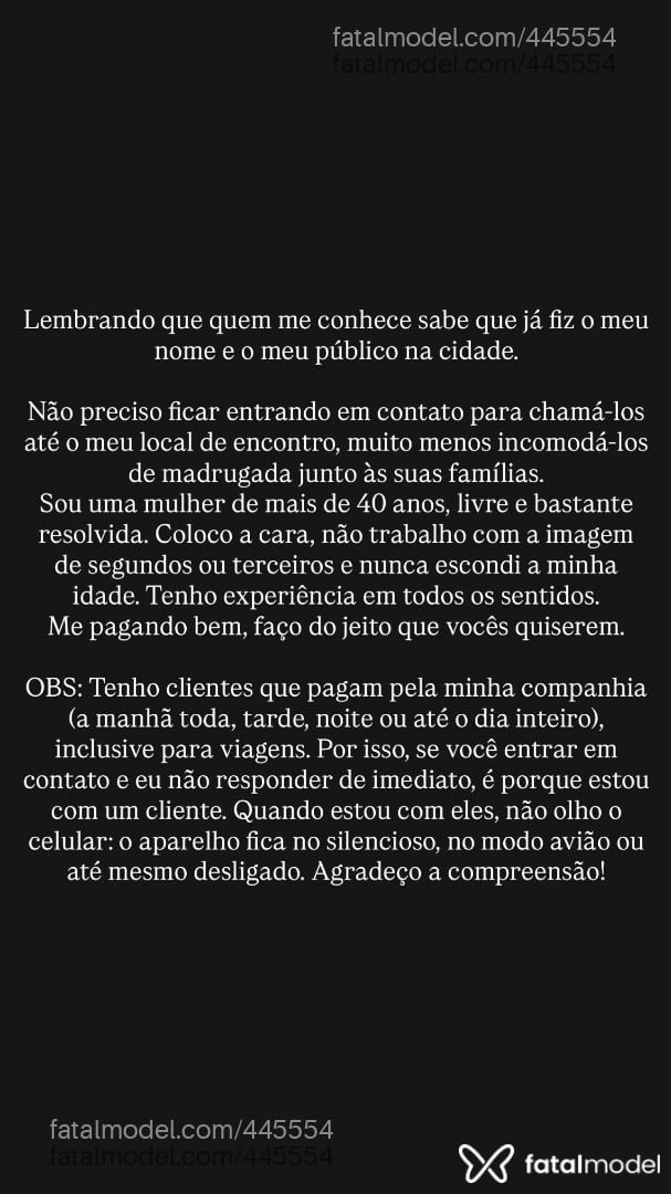 Acompanhante mulher com cabelo castanho de olhos castanhos - Sarah Capixabah