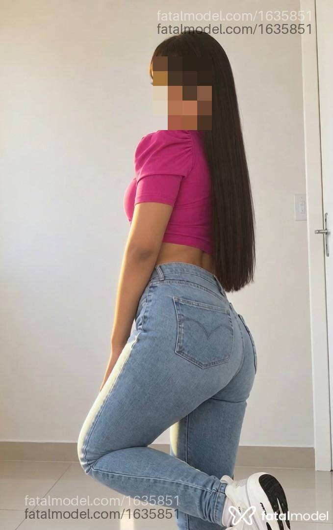 Acompanhante mulher morena (o) de olhos castanhos - Maya Maria