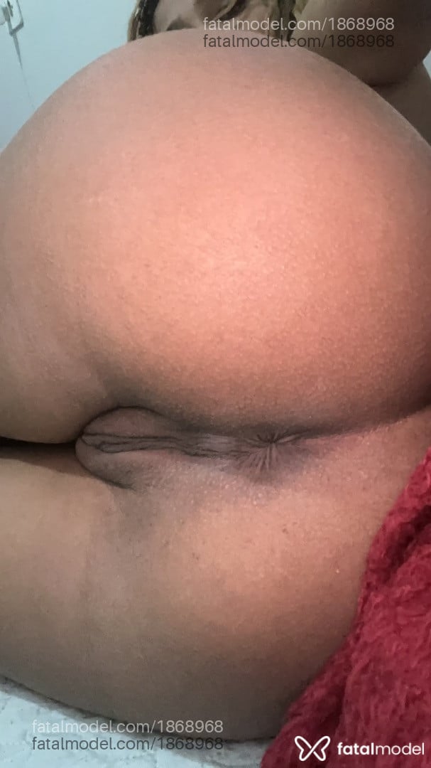 Acompanhante mulher morena (o) de olhos castanhos - Lourrany