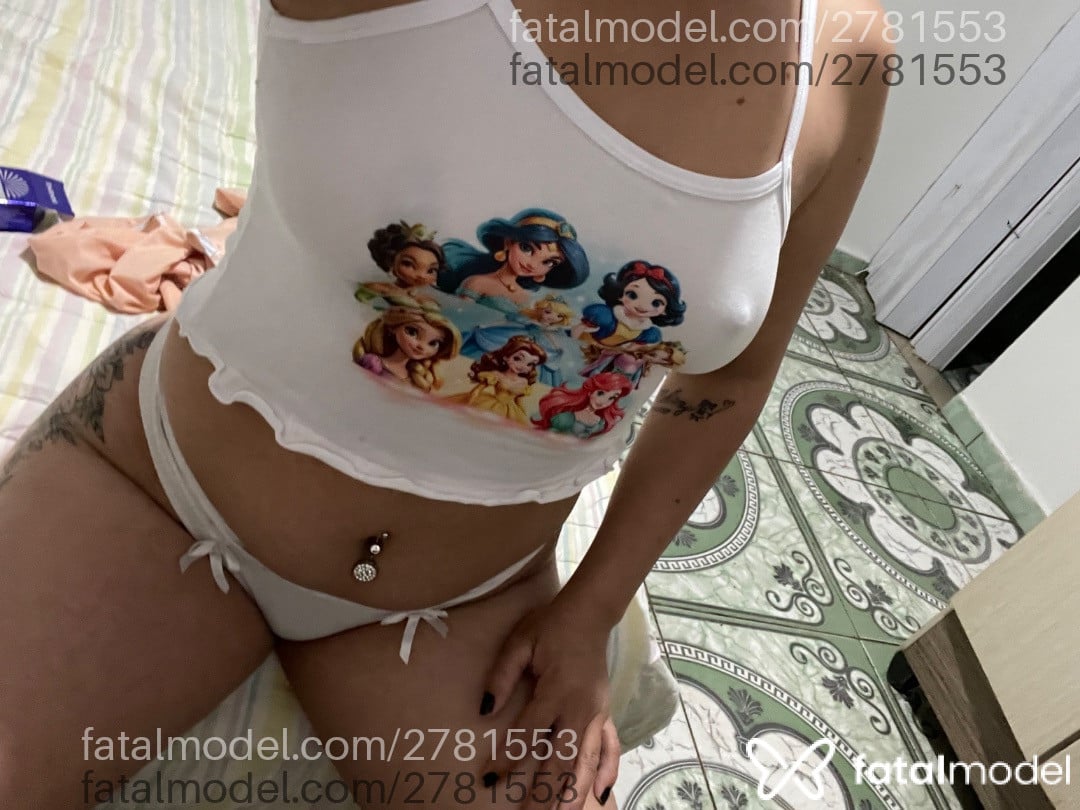 Acompanhante mulher morena (o) de olhos pretos - Nayzinhaaa