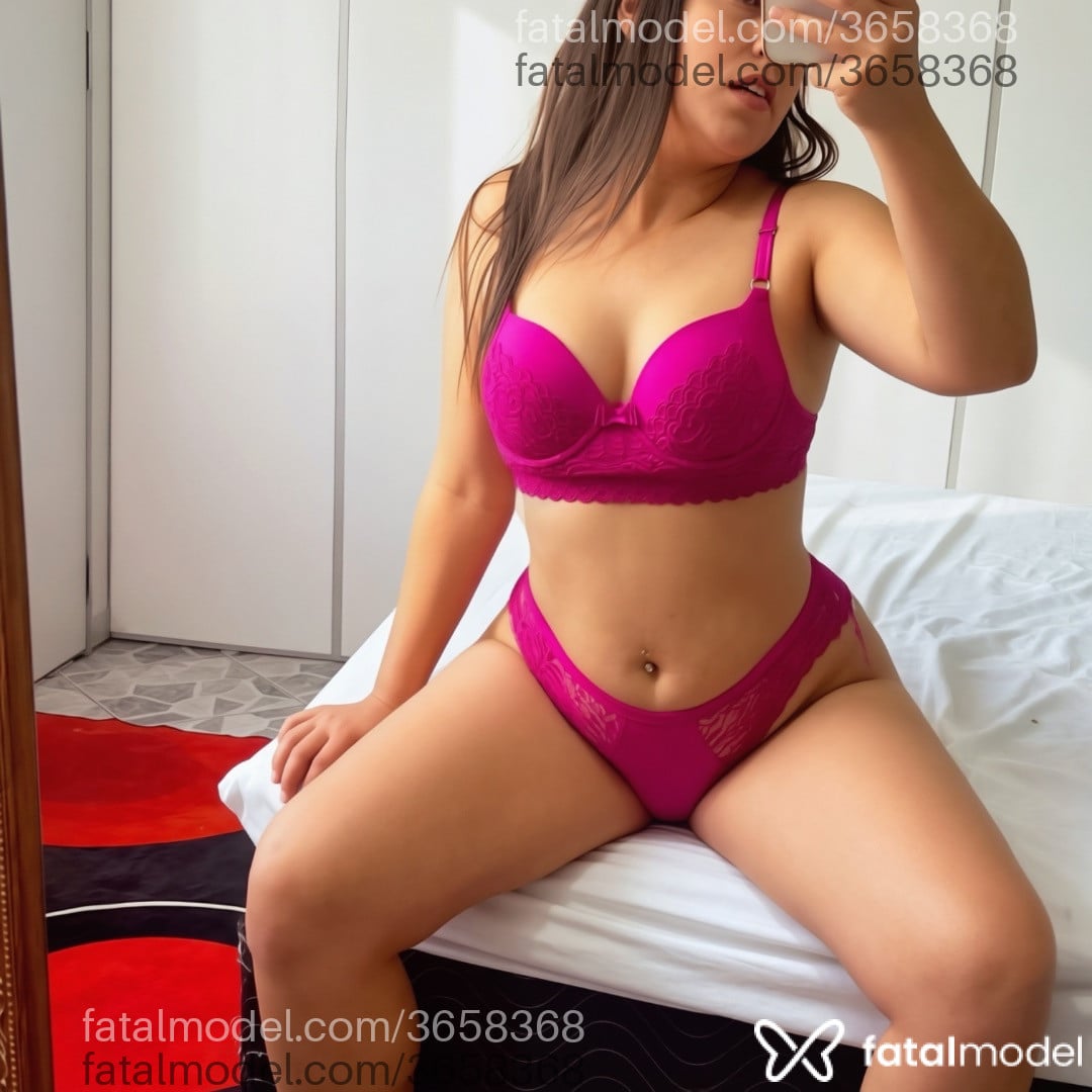 Acompanhante mulher com cabelo castanho de olhos castanhos - Luana Castelli
