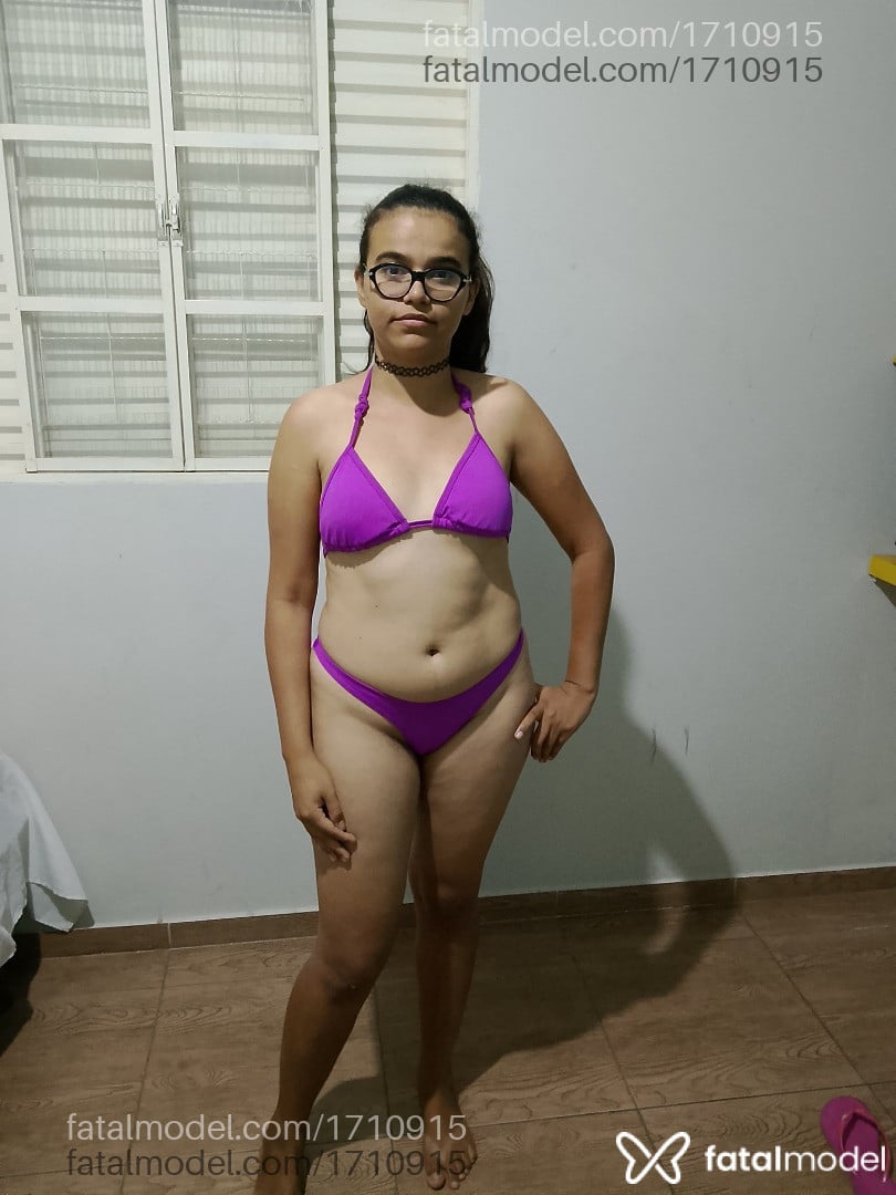 Acompanhante mulher com cabelo castanho de olhos castanhos - Gabi