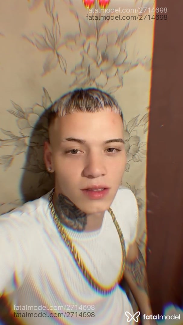 Acompanhante homem com cabelo castanho de olhos castanhos - Gabriel Nunes