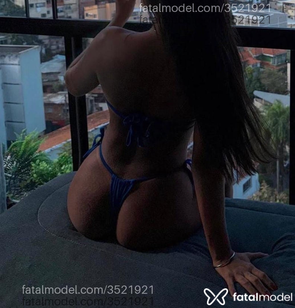 Acompanhante mulher com cabelo castanho de olhos castanhos - Isabela