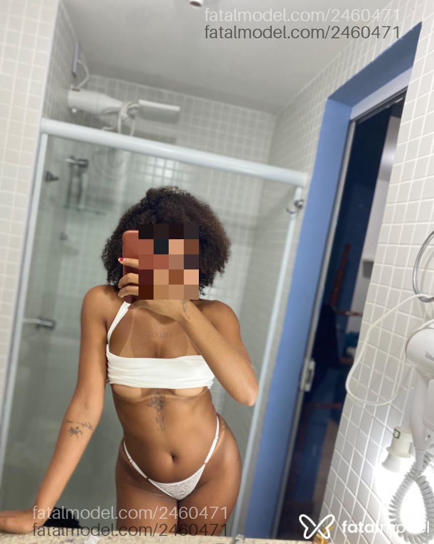 Acompanhante mulher com cabelo castanho de olhos pretos - Lorrane