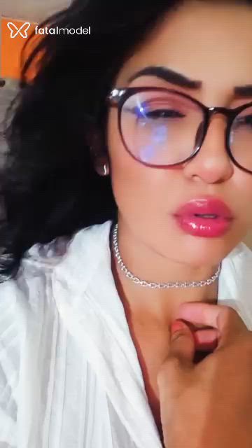 Acompanhante mulher morena (o) de olhos pretos - Luara Rodrigues Acompanhante mulher morena (o) de olhos pretos - Luara Rodrigues