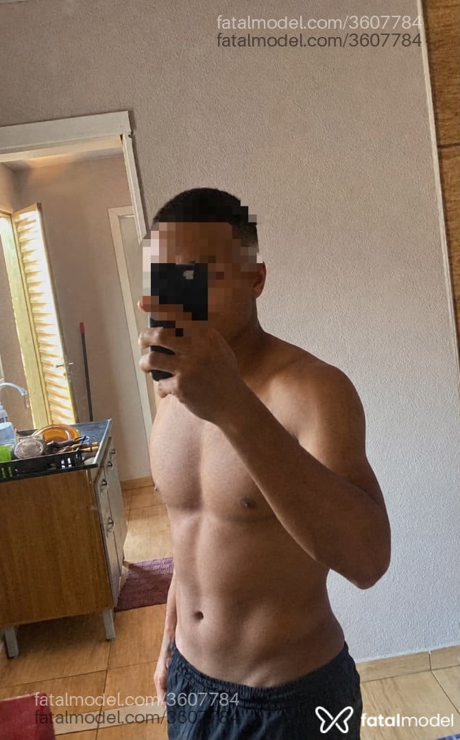 Acompanhante homem morena (o) de olhos castanhos - Marcos Vieira