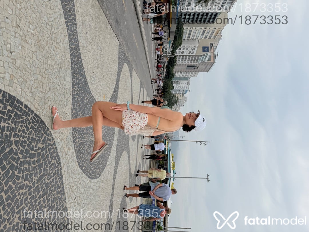 Acompanhante mulher morena (o) de olhos castanhos - Estrela