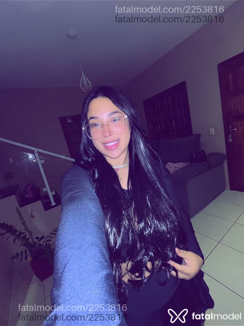 Acompanhante mulher morena (o) de olhos castanhos - Eduarda