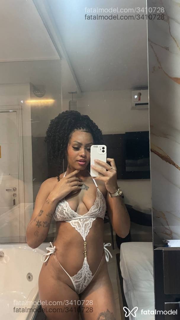 Acompanhante mulher morena (o) de olhos castanhos - Steffanny