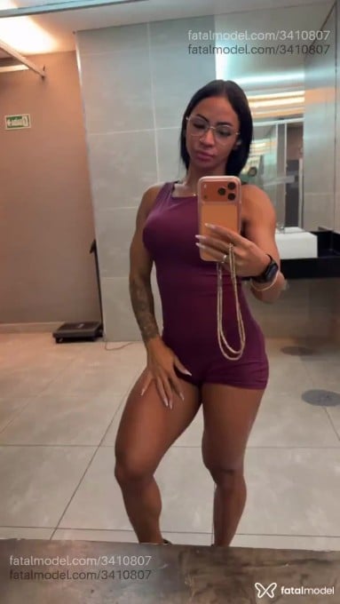 Acompanhante mulher morena (o) de olhos castanhos em Assis Acompanhante mulher morena (o) de olhos castanhos em Assis - Lua Stefani