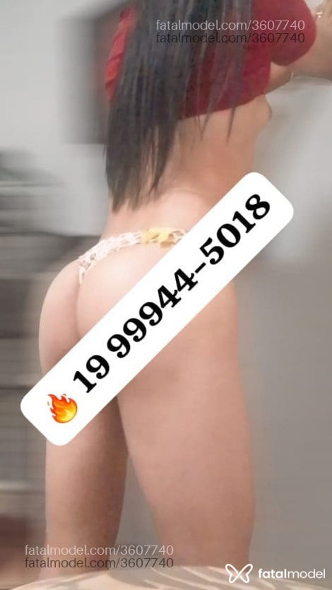 Acompanhante mulher trans morena (o) de olhos castanhos - Nathalia Rius