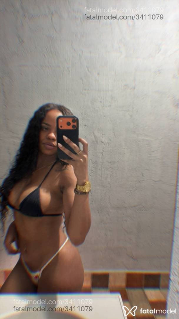 Acompanhante mulher morena (o) de olhos castanhos - Yaara Sanchez