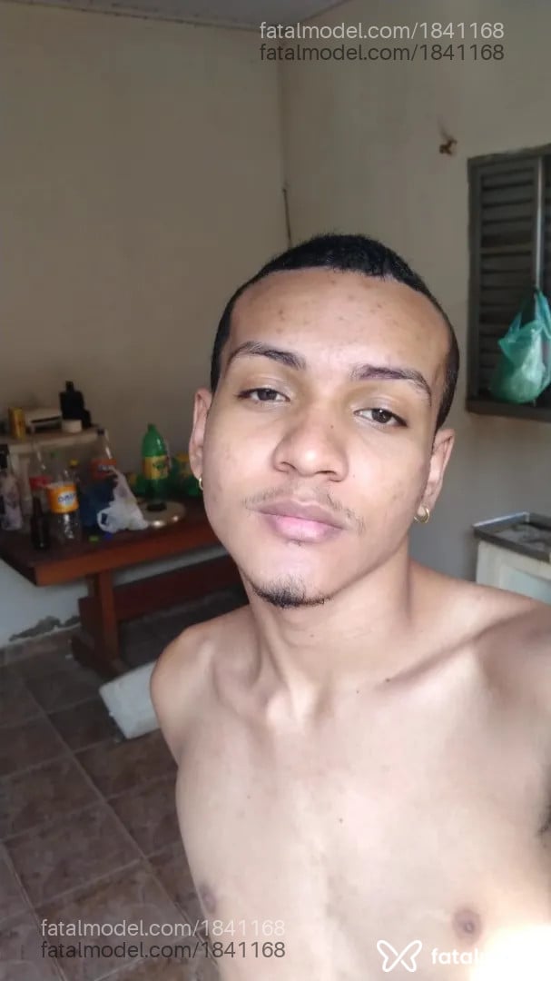 Acompanhante homem morena (o) de olhos castanhos - Princeso
