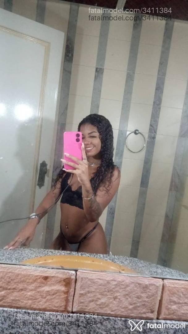 Acompanhante mulher morena (o) de olhos castanhos - Viviane