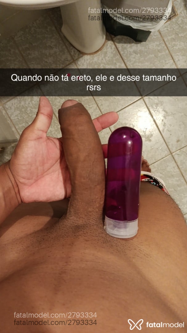 Acompanhante homem morena (o) de olhos pretos - Martins
