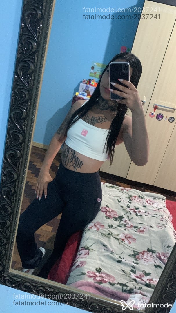Acompanhante mulher morena (o) de olhos castanhos - Allyce Brum