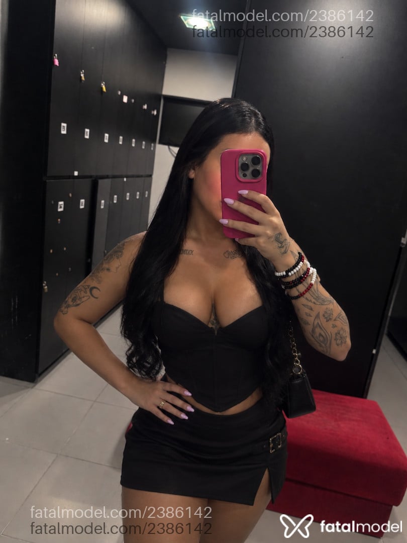 Acompanhante mulher loira (o) de olhos castanhos - Isabela Laurent