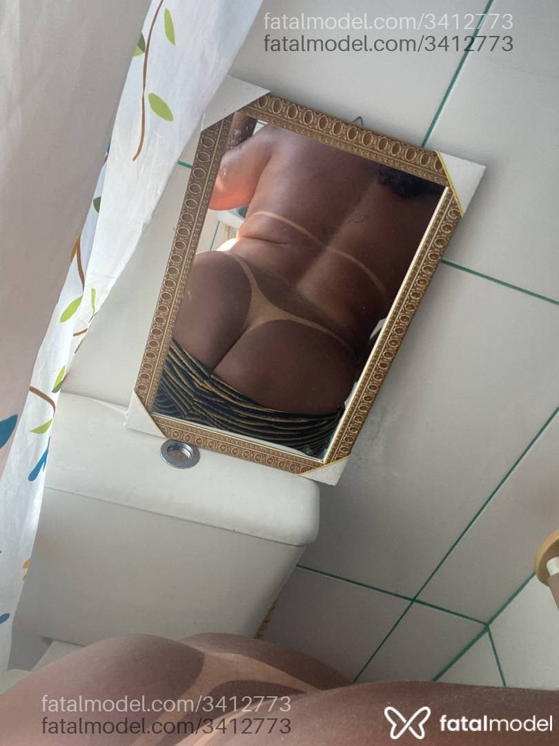 Acompanhante mulher com cabelo castanho de olhos pretos - Luiza